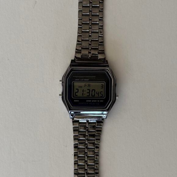 Casio Digital Watch Black Silver Accents Unisex Retro Y2K Quartz New - Picture 3 of 10